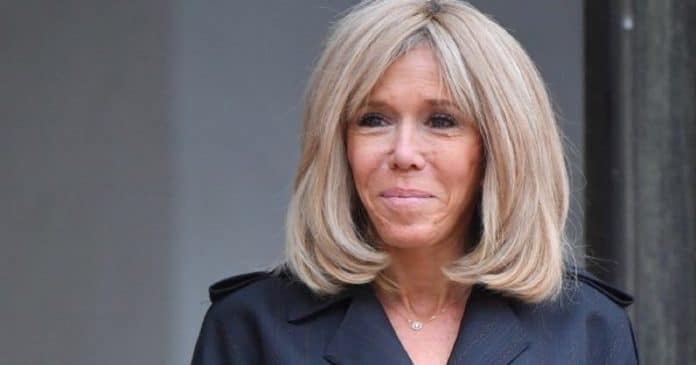 Brigitte Macron Ã  l'hÃ´pital Robert-DebrÃ©