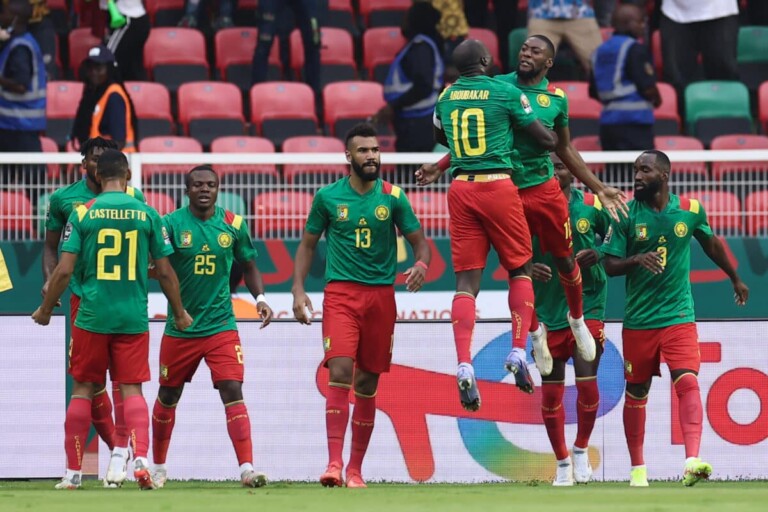 les joueurs Camerounais cÃ©lÃ¨brent un but contre l'Ethiopie lors de la CAN 2022