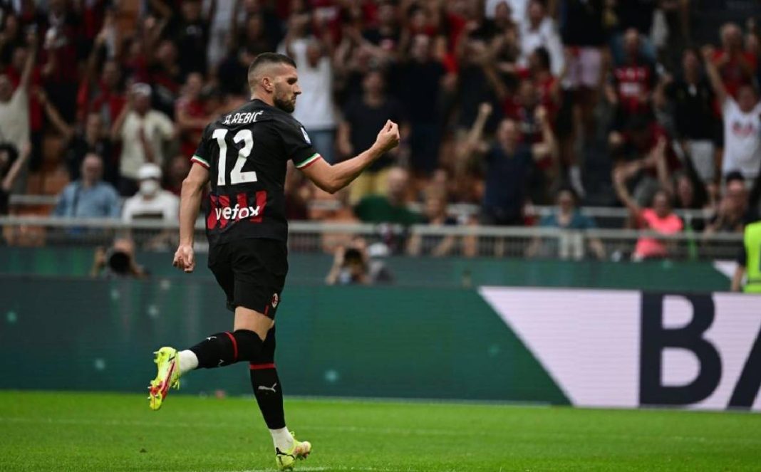 Ante Rebic avec le maillot du Milan AC