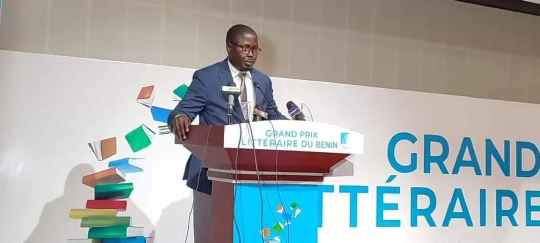 Teddy GandigbÃ©, laurÃ©at du Prix du journaliste chroniqueur littÃ©raire 2023 du BÃ©nin